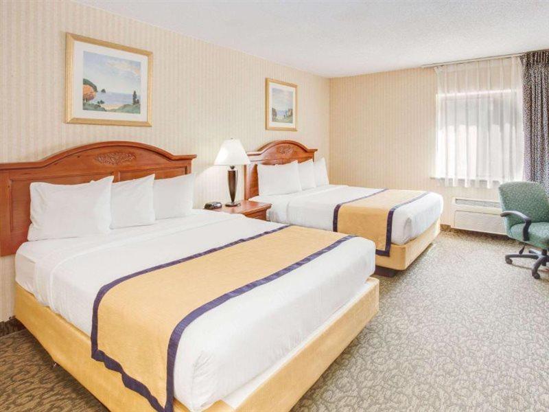 Baymont By Wyndham Kalamazoo West מראה חיצוני תמונה