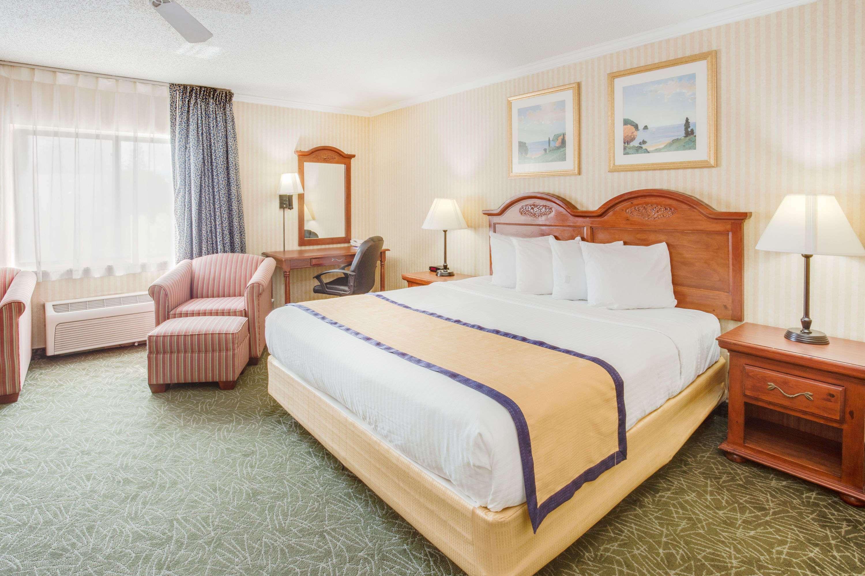 Baymont By Wyndham Kalamazoo West מראה חיצוני תמונה